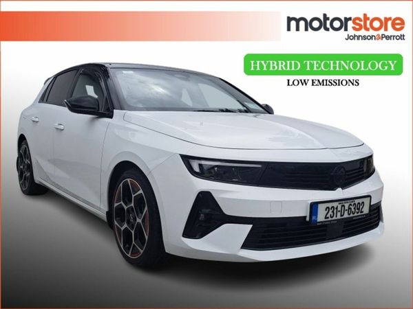 Opel Astra Hatchback, Petrol Plug-in Hybrid, 2023, White