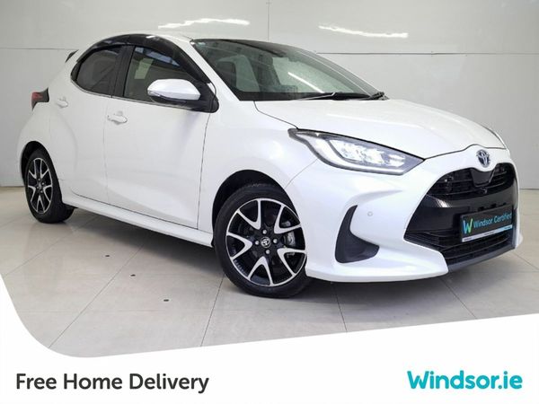 Toyota Yaris Hatchback, Petrol Hybrid, 2020, White