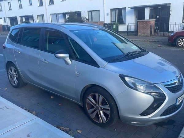 Vauxhall Zafira MPV, Petrol, 2016, Silver