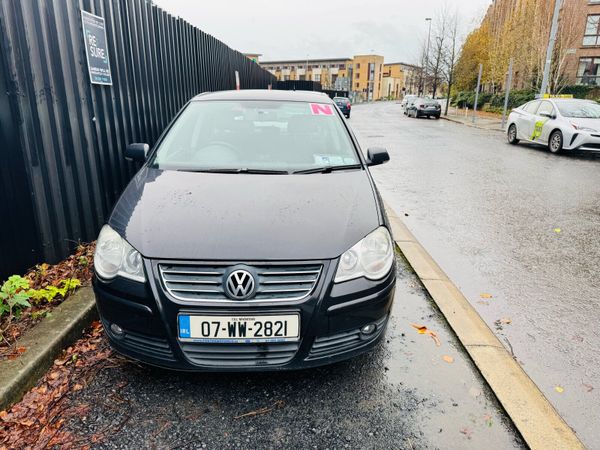 Volkswagen Polo Hatchback, Petrol, 2007, Black