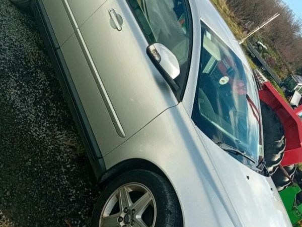 Volvo S40 Saloon, Diesel, 2008, Silver