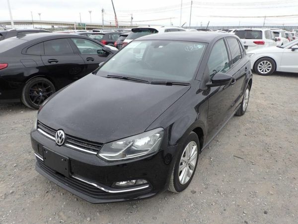 Volkswagen Polo Hatchback, Petrol, 2016, Black