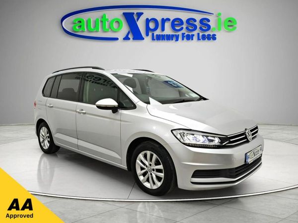 Volkswagen Touran MPV, Petrol, 2016, Silver