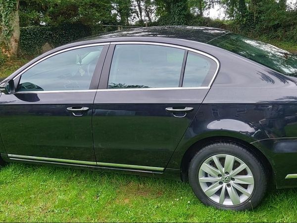 Volkswagen Passat Saloon, Diesel, 2012, Black