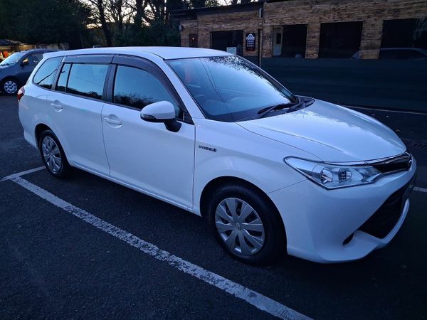 Toyota Corolla Estate, Petrol Hybrid, 2016, White