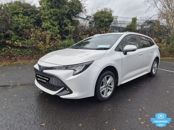 Toyota Corolla Estate, Petrol Hybrid, 2022, White