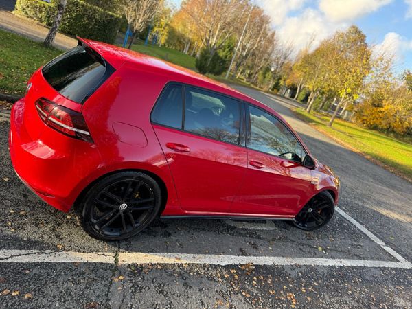Volkswagen Golf Hatchback, Diesel, 2014, Red