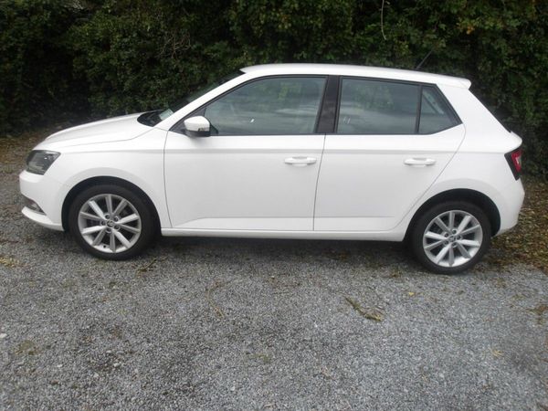 Skoda Fabia Hatchback, Petrol, 2018, White