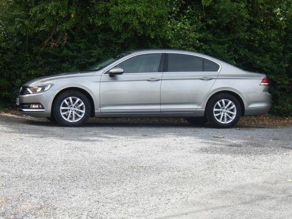 Volkswagen Passat Saloon, Diesel, 2016, Silver
