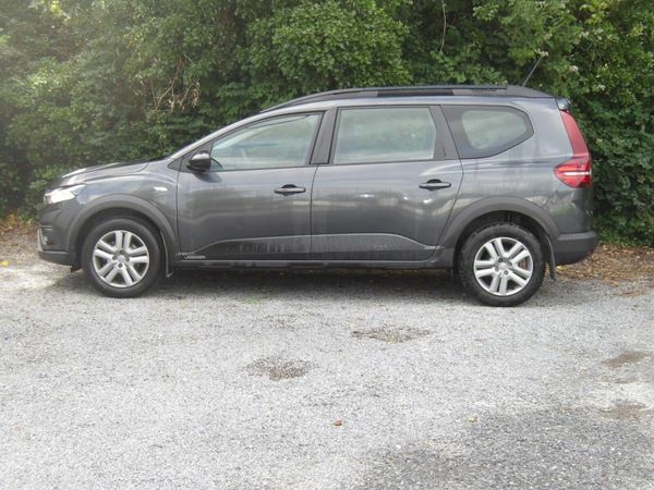 Dacia Jogger MPV, Petrol, 2023, Grey