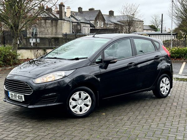 Ford Fiesta Hatchback, Petrol, 2013, Black