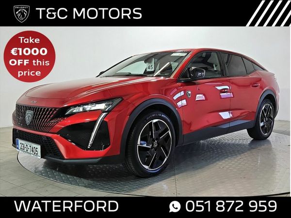 Peugeot 408 Hatchback, Petrol, 2023, Red