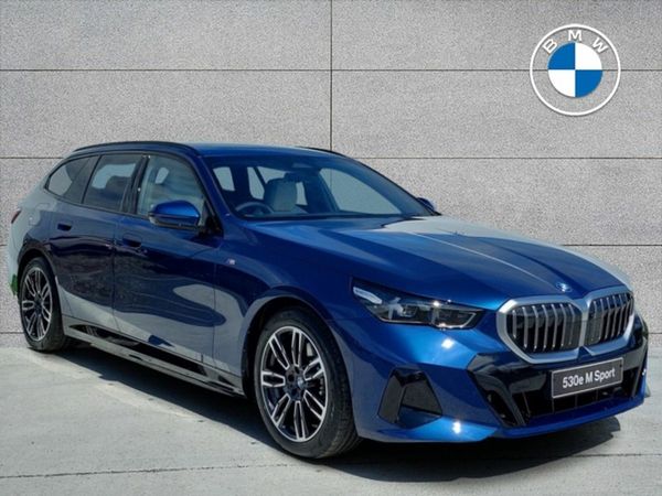 BMW 5-Series Estate, Petrol Hybrid, 2025, Blue