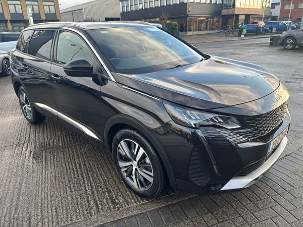 Peugeot 5008 MPV, Diesel, 2025, Black
