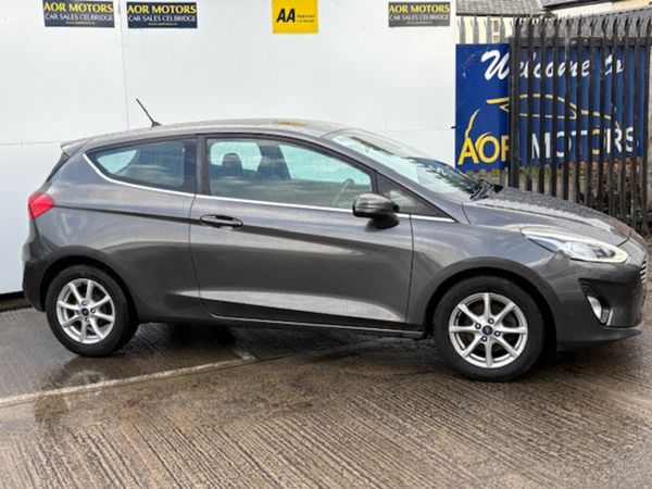 Ford Fiesta Hatchback, Petrol, 2018, Grey