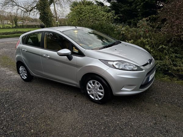 Ford Fiesta Hatchback, Diesel, 2011, Silver