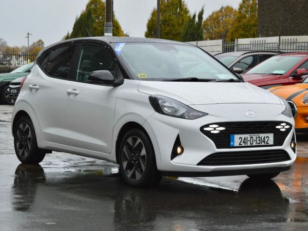 Hyundai i10 Hatchback, Petrol, 2024, White