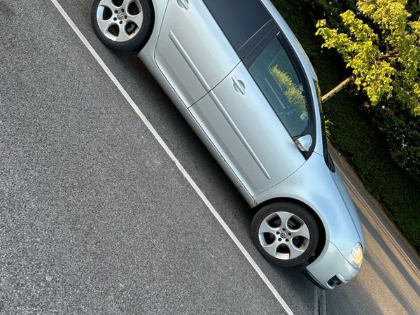 Volkswagen Golf Hatchback, Diesel, 2008, Silver