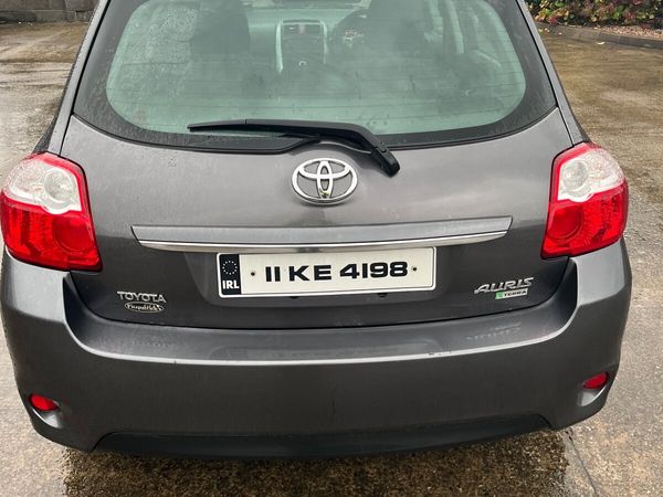 Toyota Auris Hatchback, Diesel, 2011, Grey