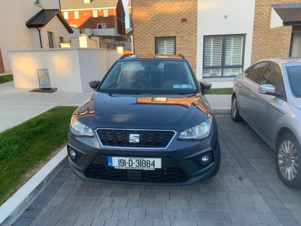 SEAT Arona SUV, Diesel, 2019, Grey