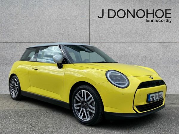Mini Cooper Hatchback, Electric, 2024, Yellow