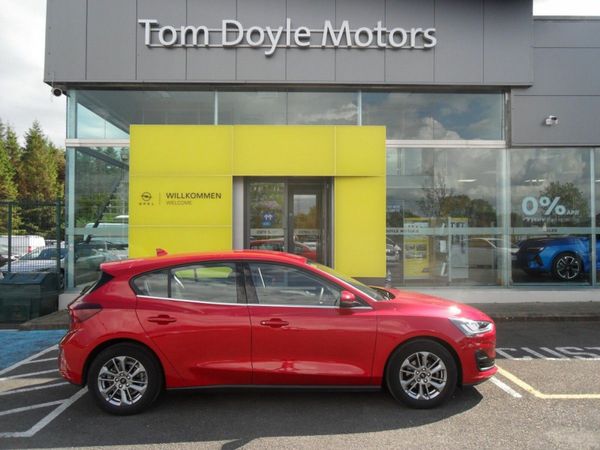 Ford Focus Hatchback, Petrol, 2023, Red