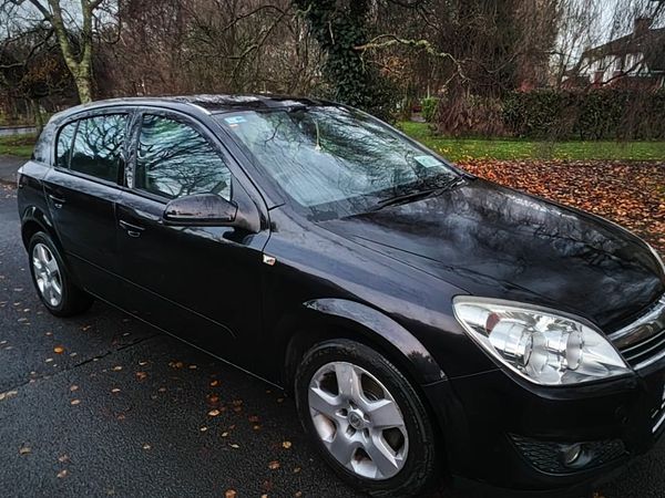 Opel Astra Hatchback, Petrol, 2008, Black