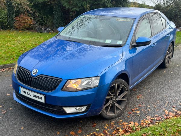 Skoda Octavia Hatchback, Diesel, 2014, Blue