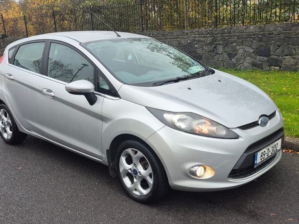 Ford Fiesta Hatchback, Petrol, 2009, Silver