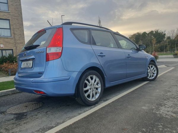 Hyundai i30 Estate, Diesel, 2011, Blue