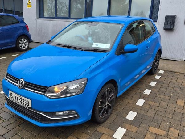 Volkswagen Polo Hatchback, Petrol, 2015, Blue