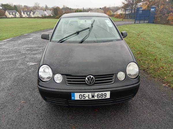Volkswagen Polo Hatchback, Petrol, 2005, Black