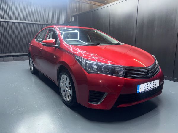 Toyota Corolla Saloon, Petrol, 2015, Red