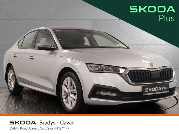 Skoda Octavia Saloon, Diesel, 2024, Grey