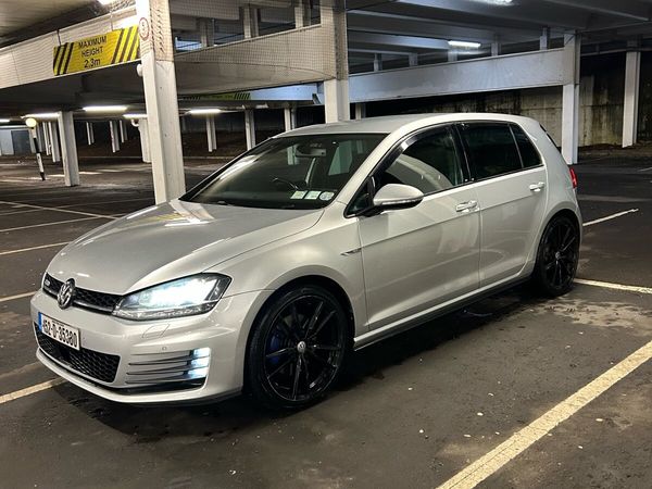 Volkswagen Golf Hatchback, Diesel, 2015, Silver