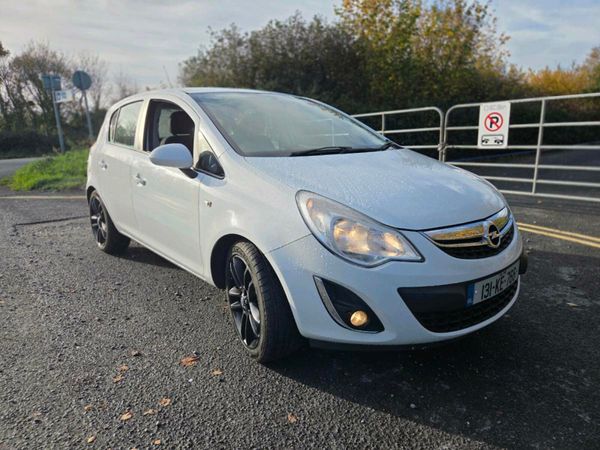 Opel Corsa Hatchback, Petrol, 2013, White