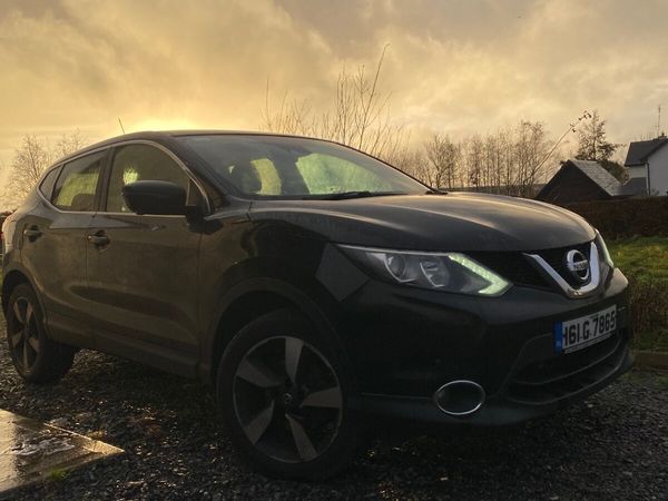Nissan Qashqai Hatchback, Diesel, 2016, Black