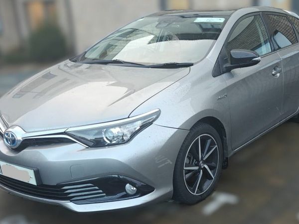 Toyota Auris MPV, Petrol Hybrid, 2018, Grey