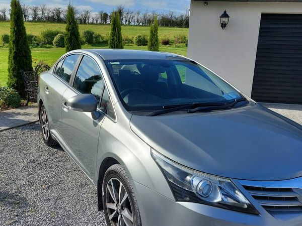 Toyota Avensis Saloon, Diesel, 2013, Grey