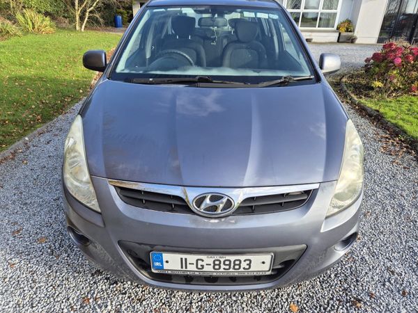 Hyundai i20 Hatchback, Diesel, 2011, Grey