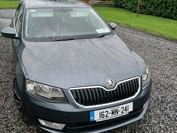 Skoda Octavia Saloon, Diesel, 2016, Grey