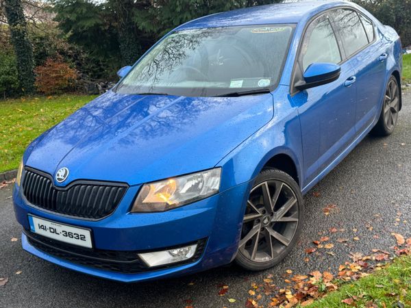 Skoda Octavia Hatchback, Diesel, 2014, Blue