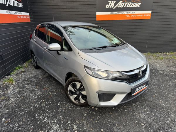 Honda Fit Hatchback, Petrol Hybrid, 2016, Silver