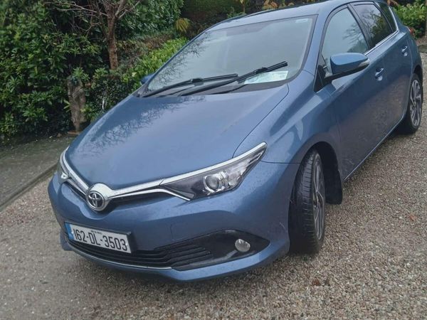 Toyota Auris Hatchback, Diesel, 2016, Blue