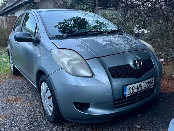 Toyota Yaris Hatchback, Petrol, 2006, Silver