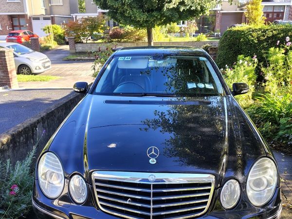 Mercedes-Benz E-Class Saloon, Diesel, 2008, Black