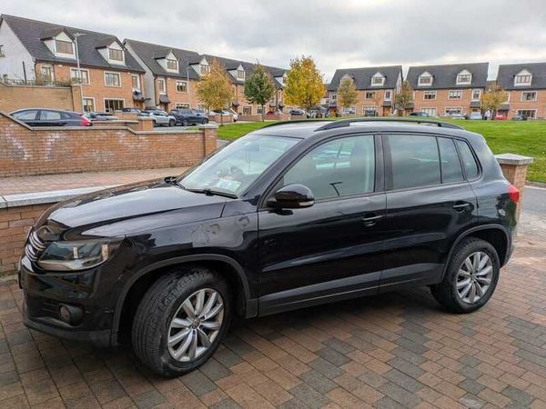 Volkswagen Tiguan SUV, Diesel, 2013, Black