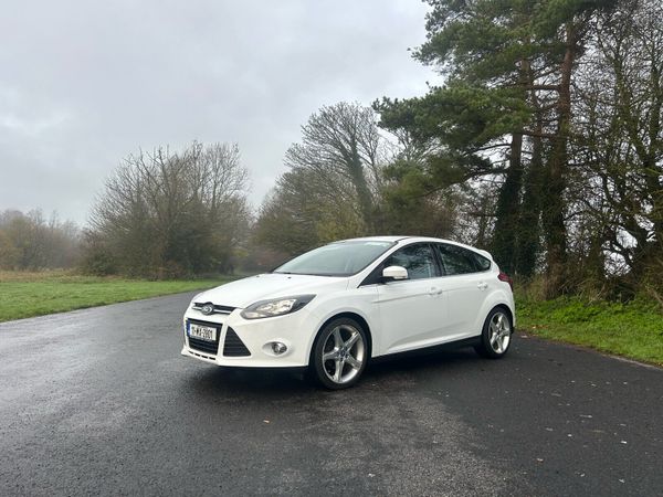 Ford Focus Hatchback, Diesel, 2011, White