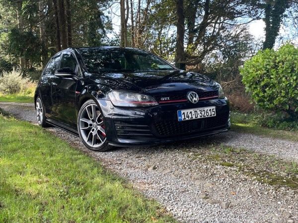 Volkswagen Golf Hatchback, Petrol, 2014, Black