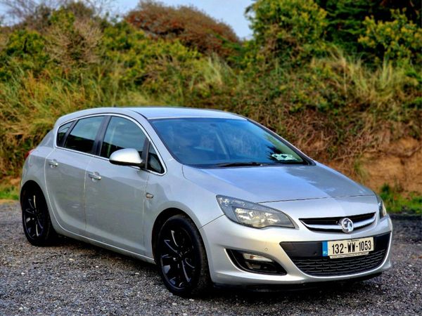 Vauxhall Astra Hatchback, Diesel, 2013, Silver